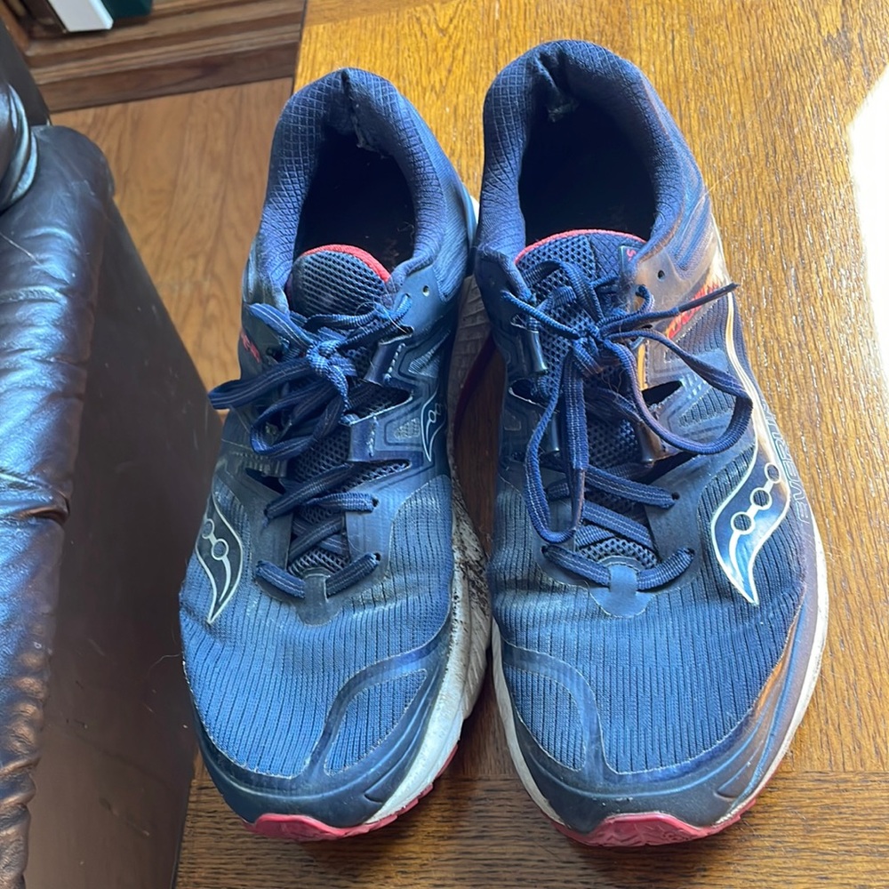 Saucony everun Guide ISO mens running shoes grey with red size mens 12